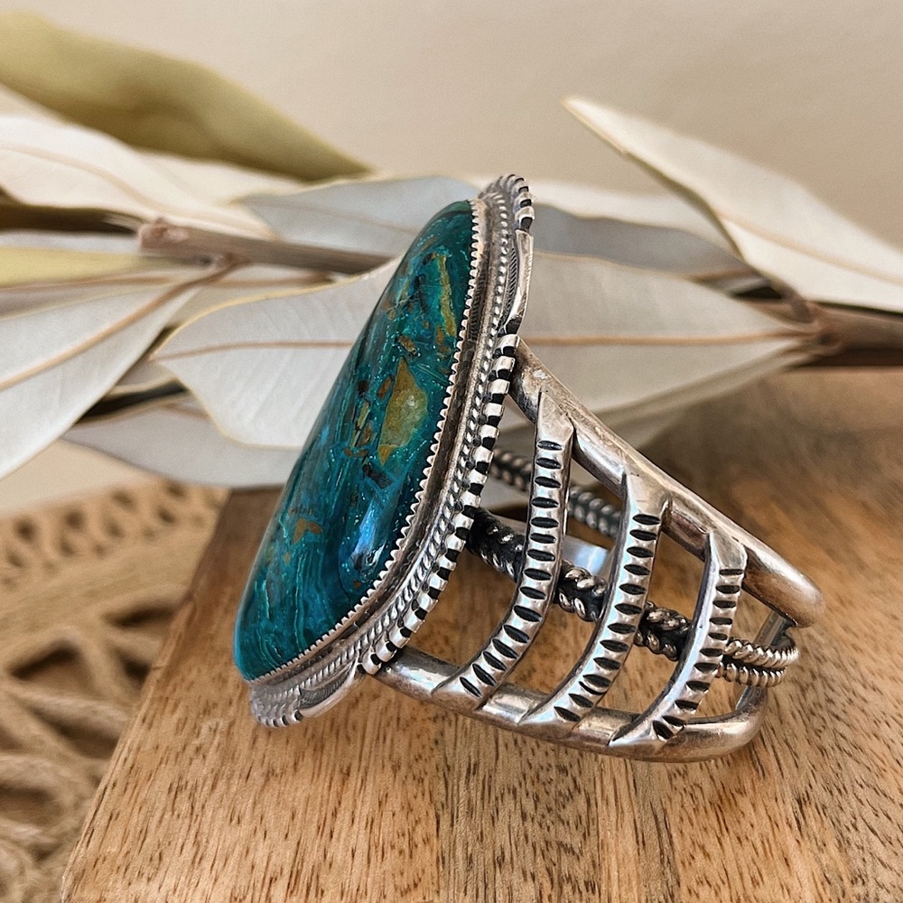 SOLD ‼️ HP 2X • Huge Sterling Turquoise/Malachite Cuff Bracelet - Picture 4 of 6